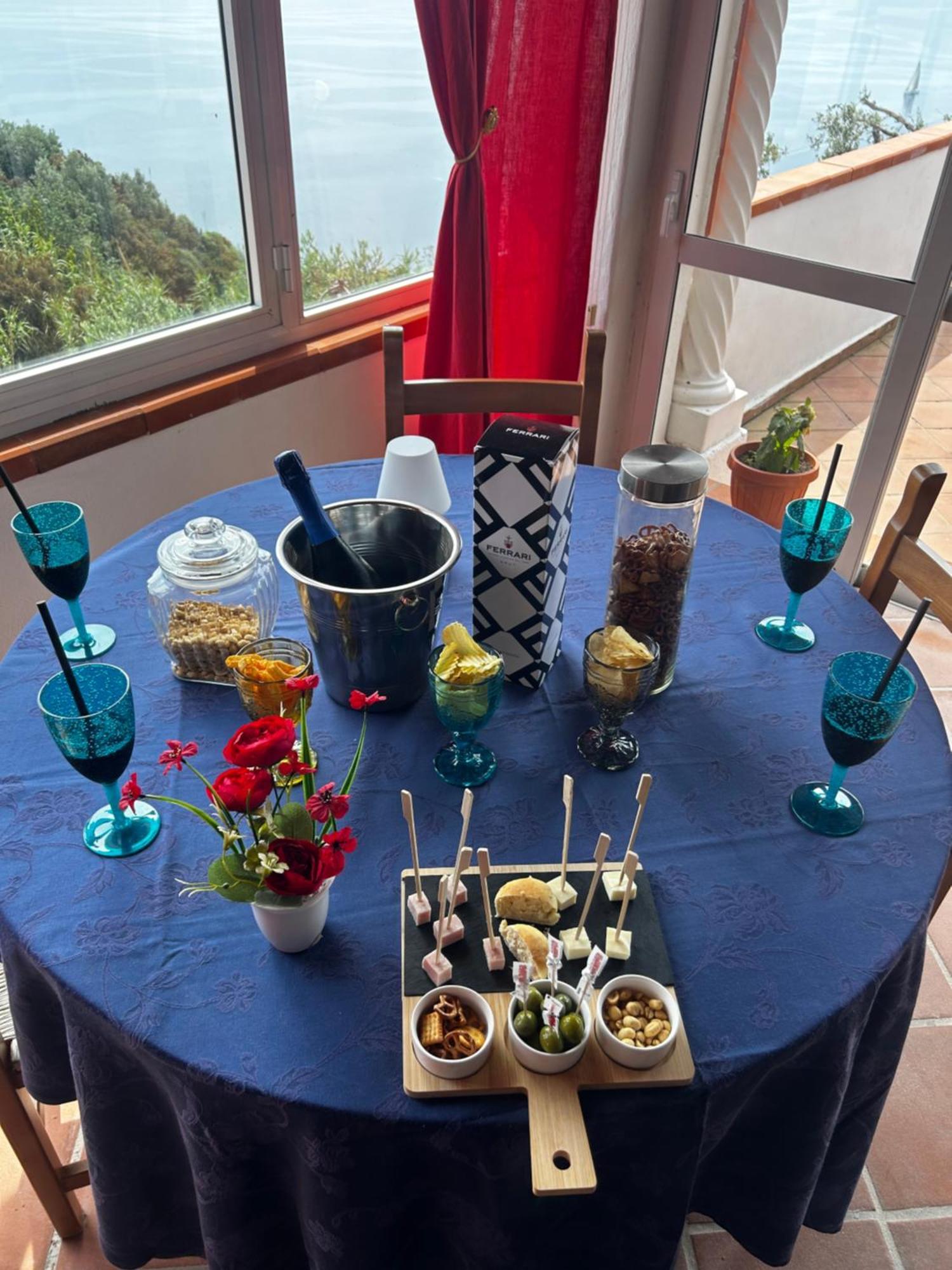 Hotel Punto Azzurro Форио Экстерьер фото